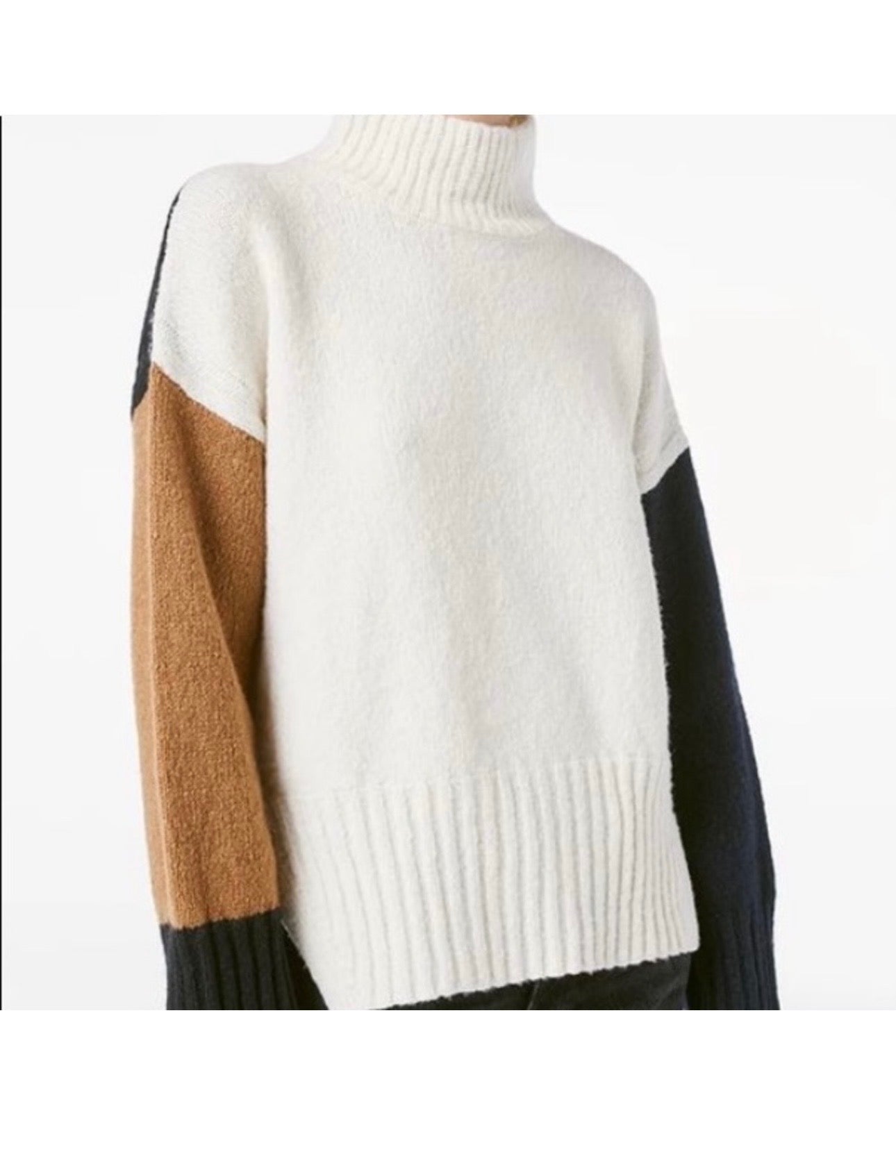 Frame Oversize Colorblock Turtleneck Sweater wool blend