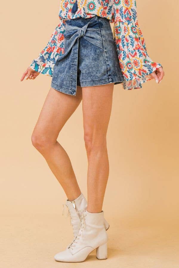 An acid wash skort - JP5686
